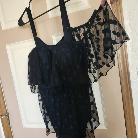 Elegant Black Women's Swim One Piece - Picture 3 of 4